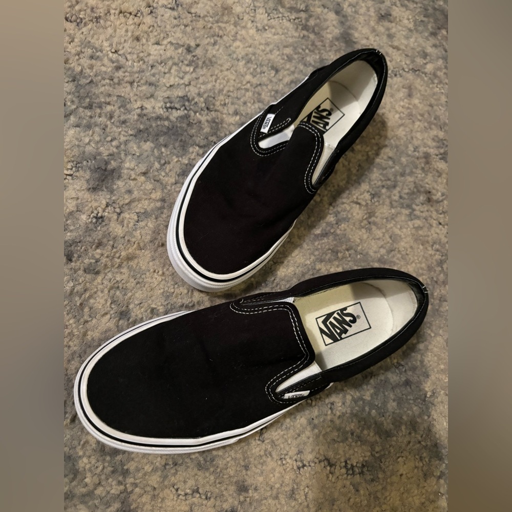 Vans - Picture 2 of 3